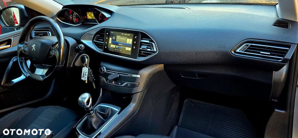 Peugeot 308 SW BlueHDi 120 Stop & Start Niveau 2 Business-Line - 28