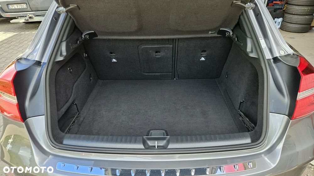 Mercedes-Benz GLA 250 4-Matic AMG Line - 20