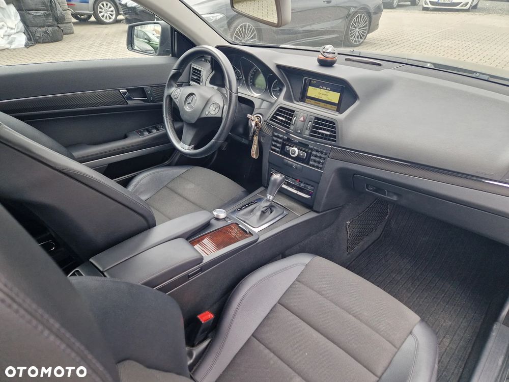 Mercedes-Benz Klasa E - 23