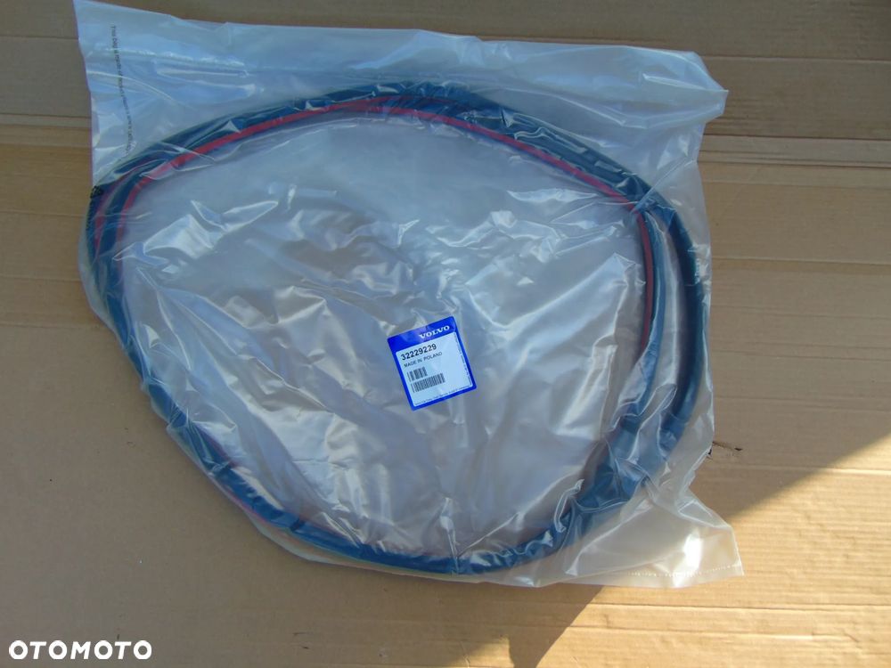 Uszczelka Drzwi Tył VOLVO V60 II 2018- 32229229