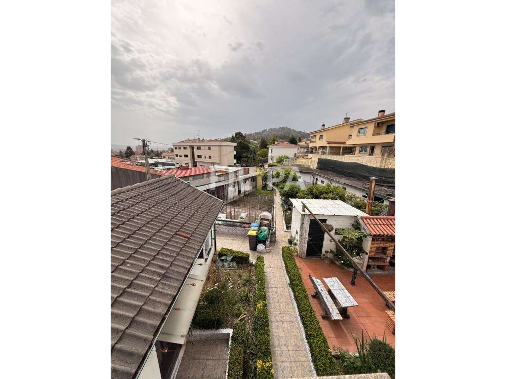 Excelente Oportunidade no Centro de Valongo - Duas Moradias Indepen... - Grande imagem: 2/37