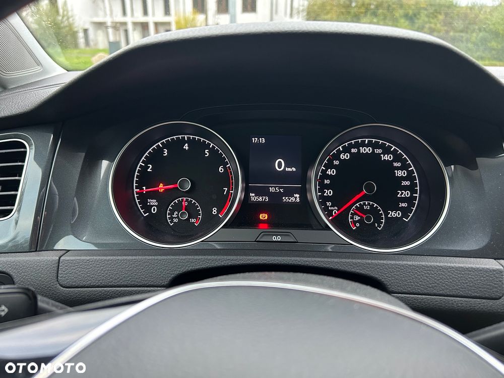 Volkswagen Golf - 8