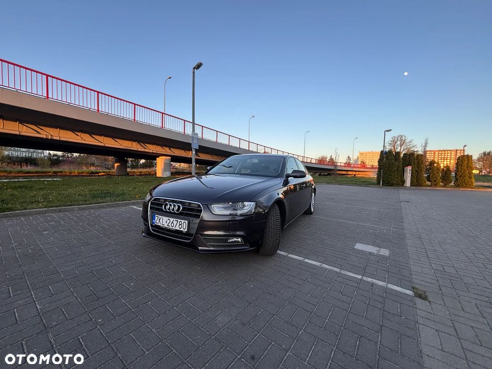 Audi A4 Limousine 1.8 TFSI Ambiente - 11