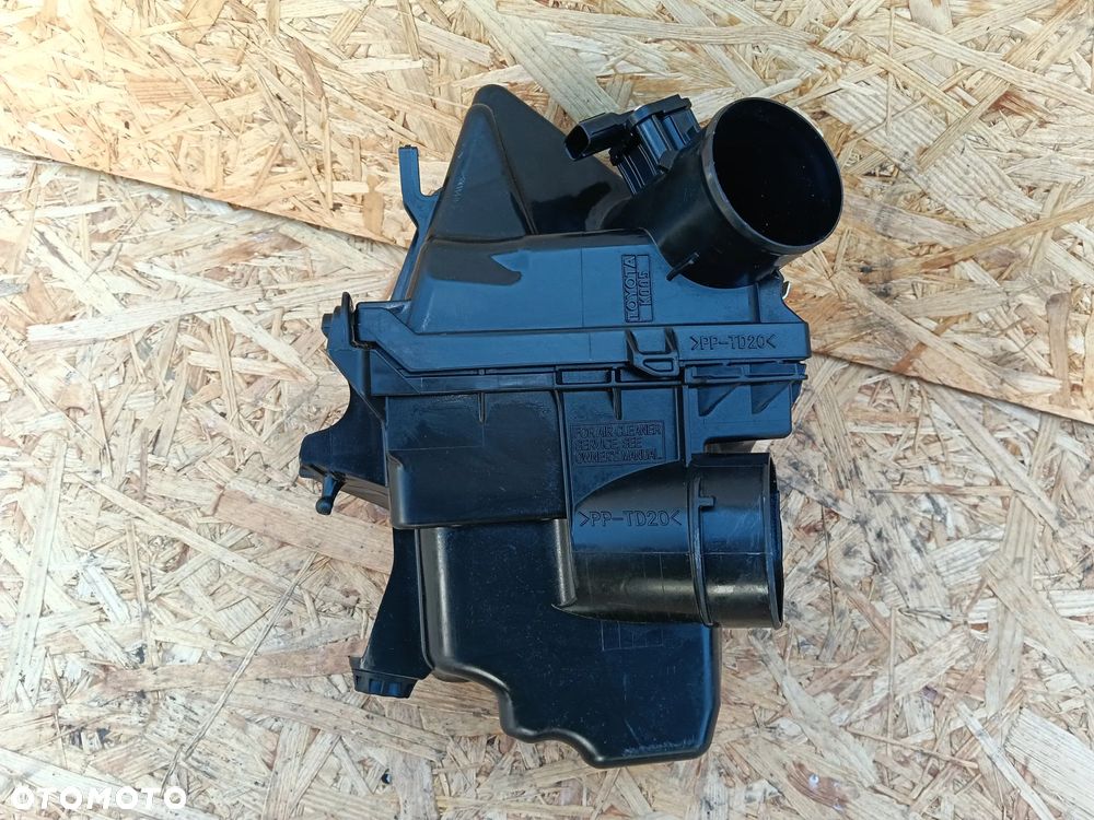 Obudowa Filtra Powietrza Toyota Yaris IV 1.5 Hybrid 2021-17705-K0040 - 1