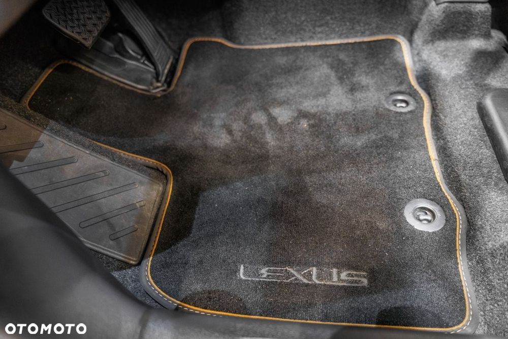 Lexus LBX - 41