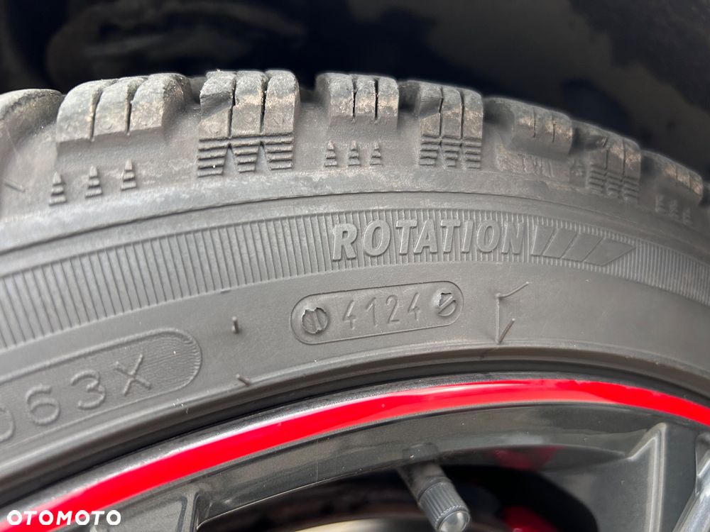 Volkswagen Golf GTI (BlueMotion Technology) DSG Performance - 26