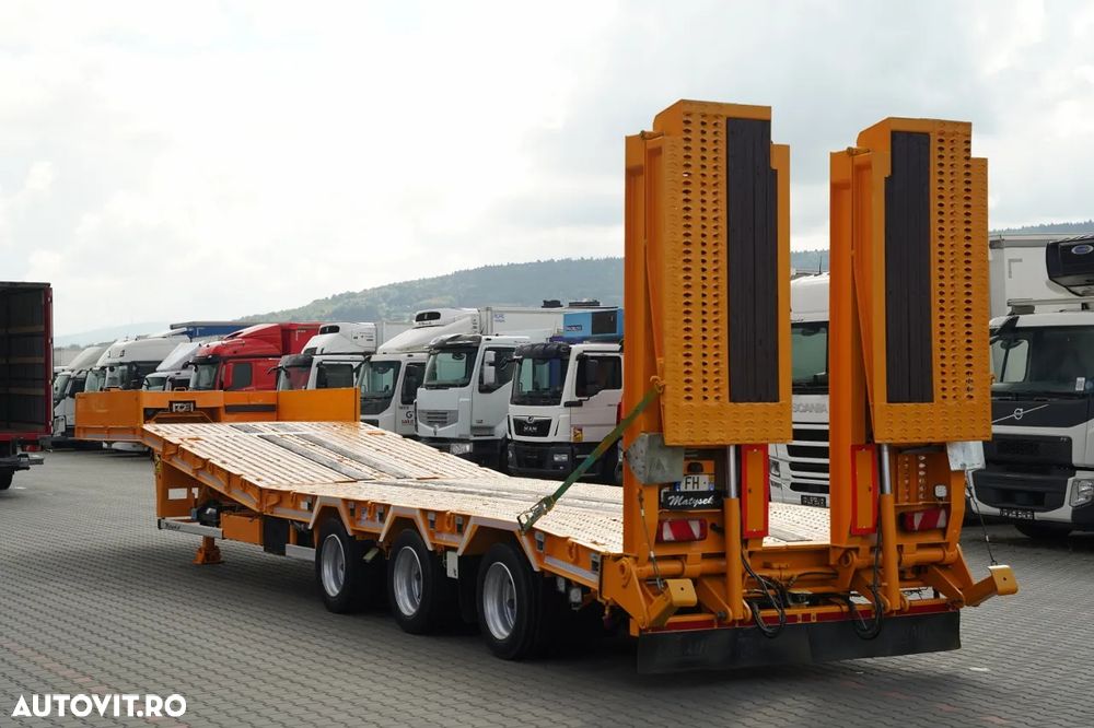 Louault / PLATFORMĂ JOASĂ - 13,6 M / PLATFORMĂ HIDRAULICĂ / RAMPE HIDRAULICE / TROLIU / AXĂ VIRATOARE / 3 AXI / - 6
