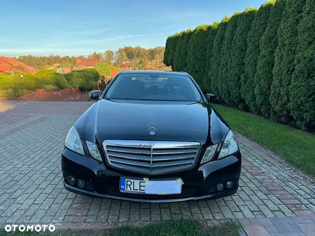 Mercedes-Benz Klasa E 200 CGI BlueEFFICIENCY Automatik - 13