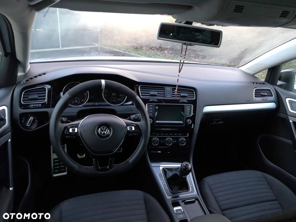 Volkswagen Golf 2.0 TDI BlueMotion Technology Cup - 37
