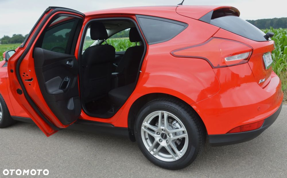 Ford Focus - 33