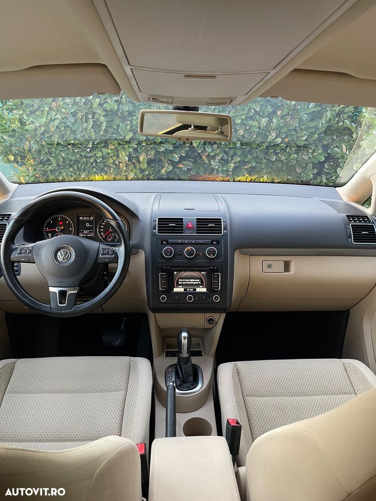 Volkswagen Touran 1.6 TDI DSG Highline - 4