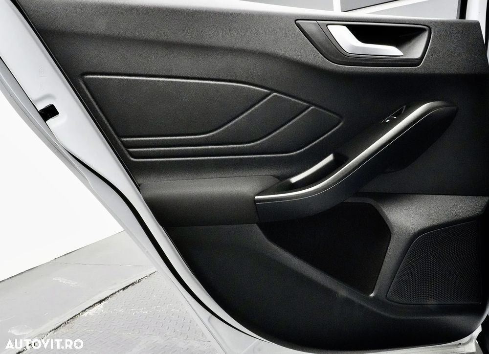 Ford Focus 1.0 EcoBoost Titanium Business - 25