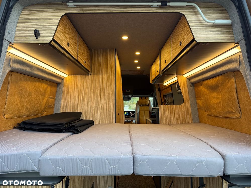 Mercedes-Benz Sprinter - 14