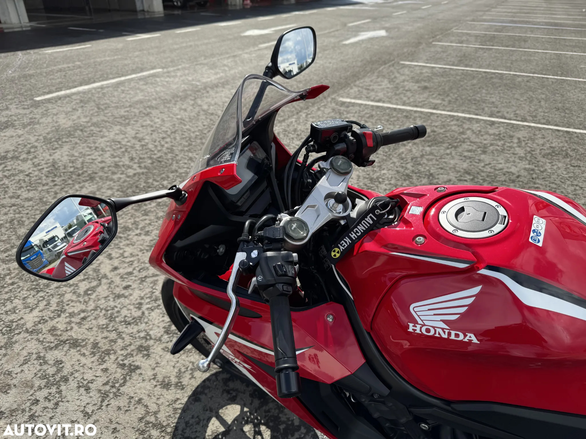 Honda CBR 650R - 26