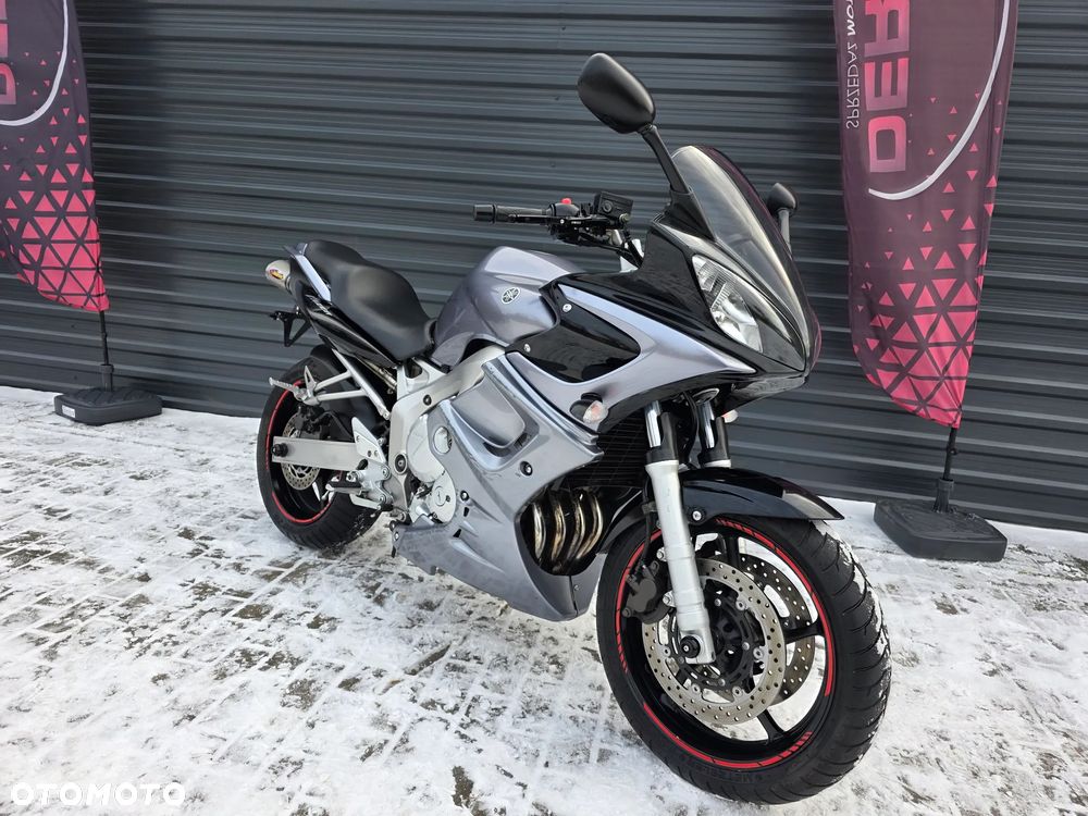 Yamaha FZ6 - 1