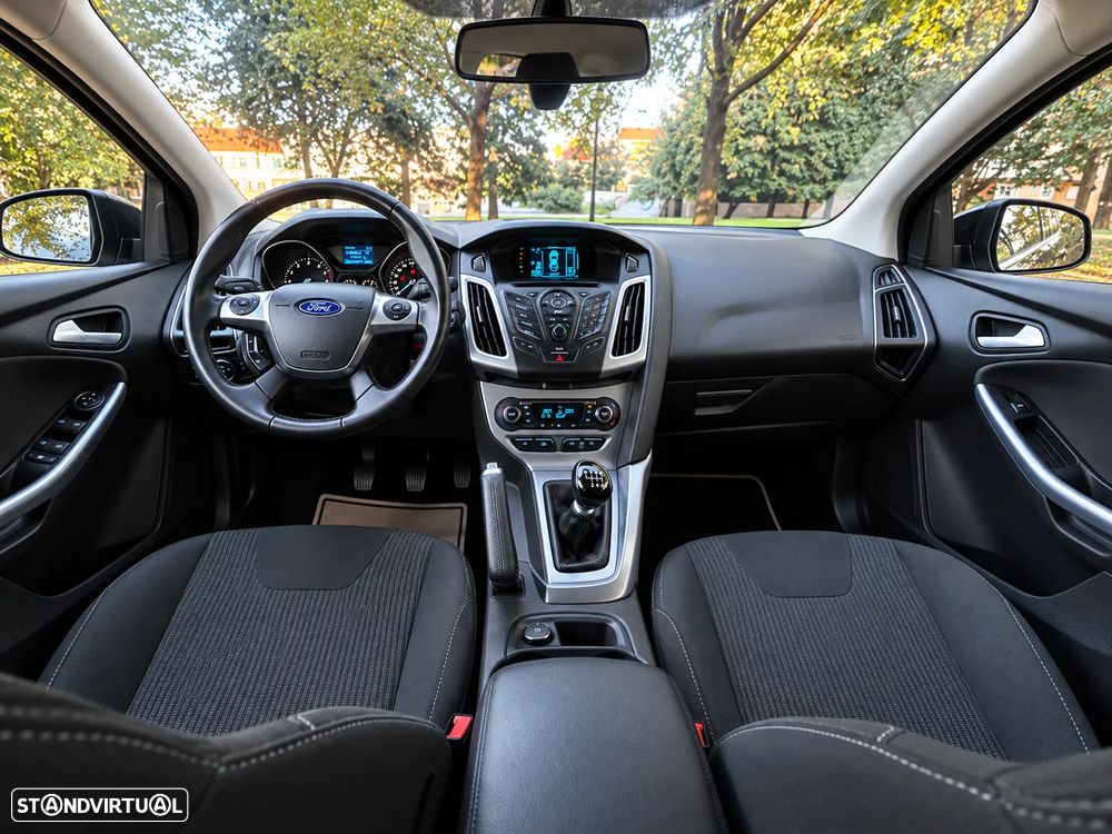 Ford Focus - 13