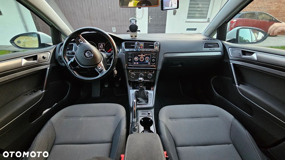 Volkswagen Golf 1.4 TSI BMT Comfortline - 11