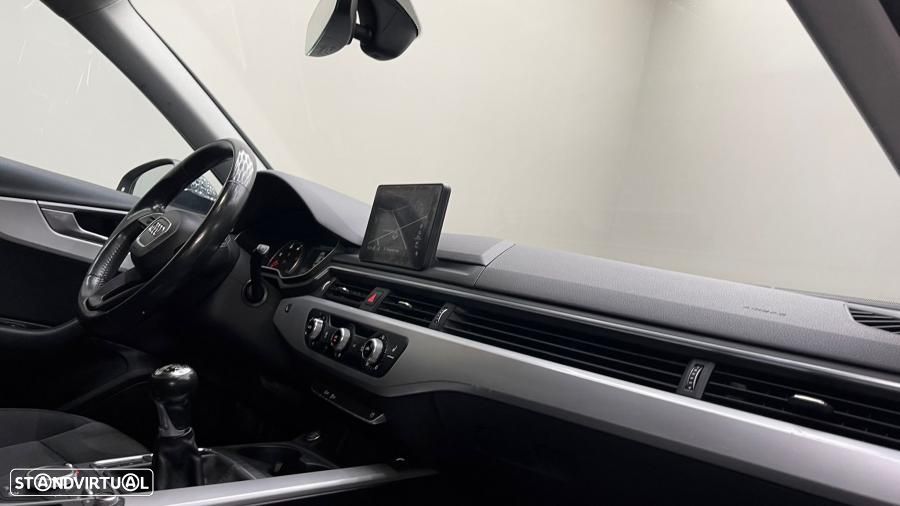 Audi A4 Avant 2.0 TDI Business Line - 15