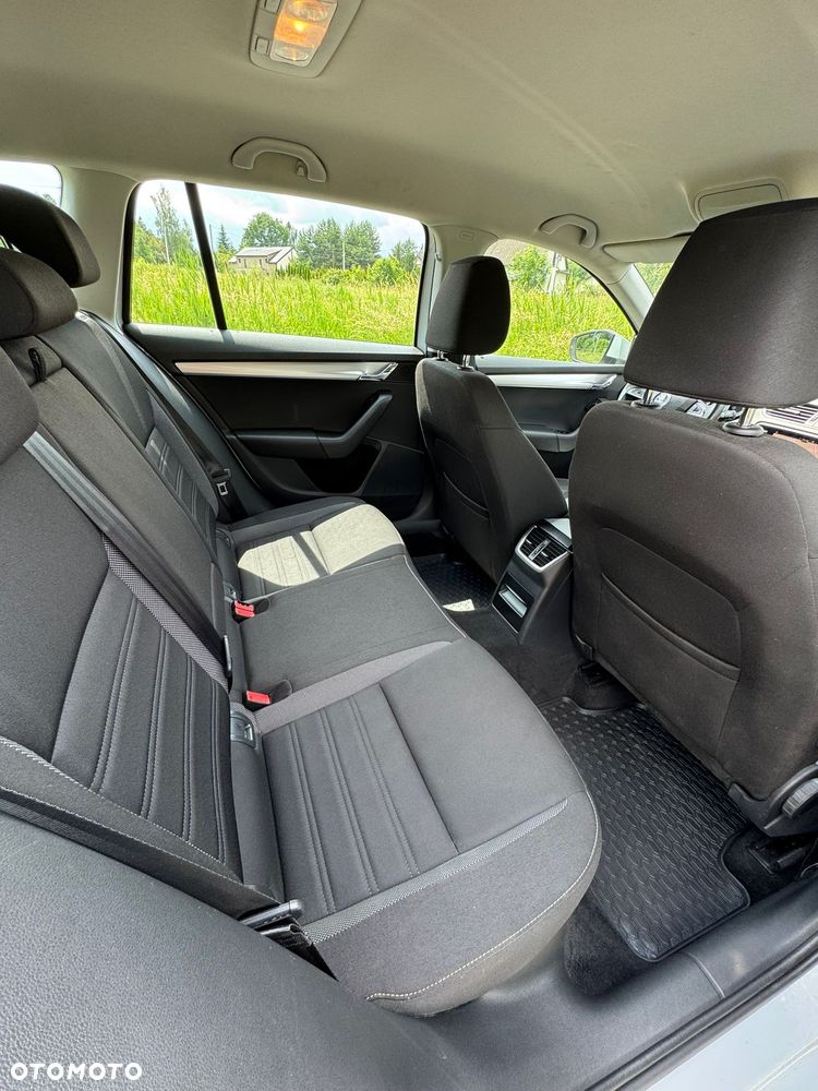 Skoda Octavia 1.5 TSI ACT DSG Ambition - 29