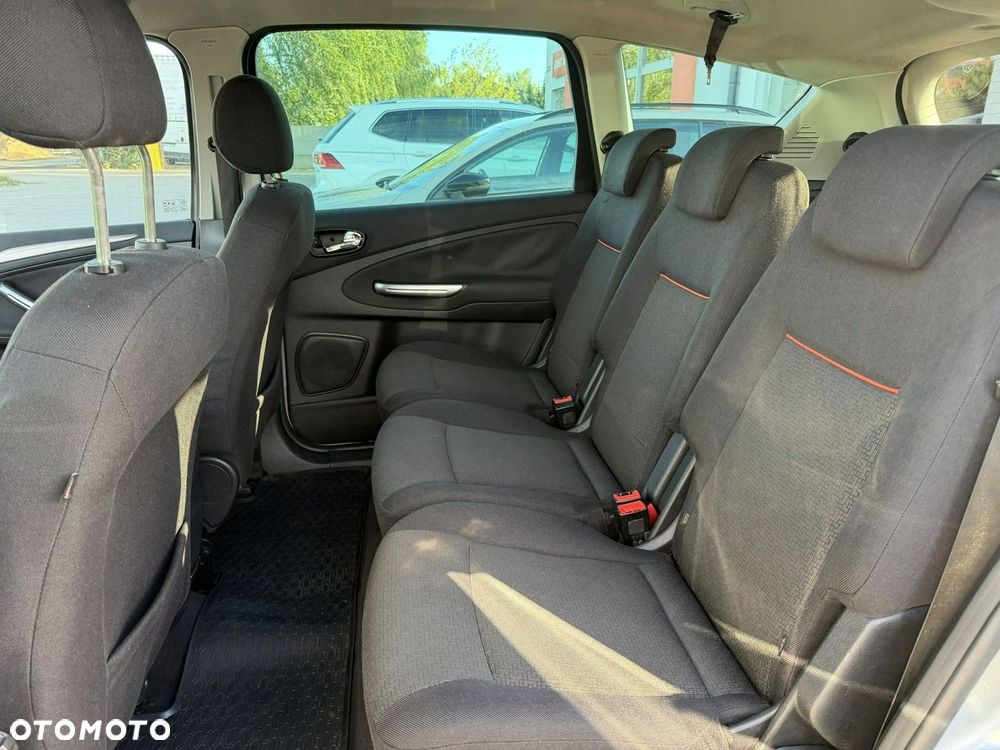Ford S-Max - 20