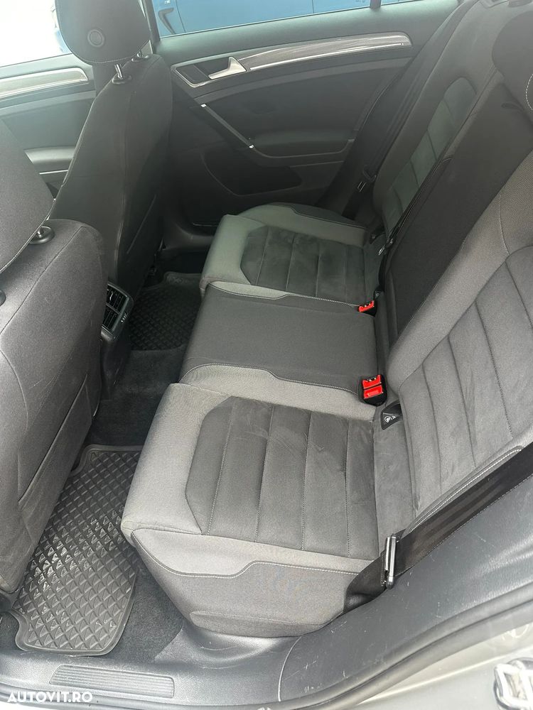 Volkswagen Golf 2.0 TDI DPF BMT DSG GTD - 11