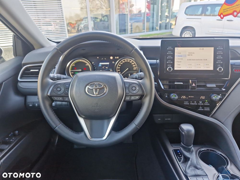 Toyota Camry 2.5 Hybrid Comfort CVT - 6