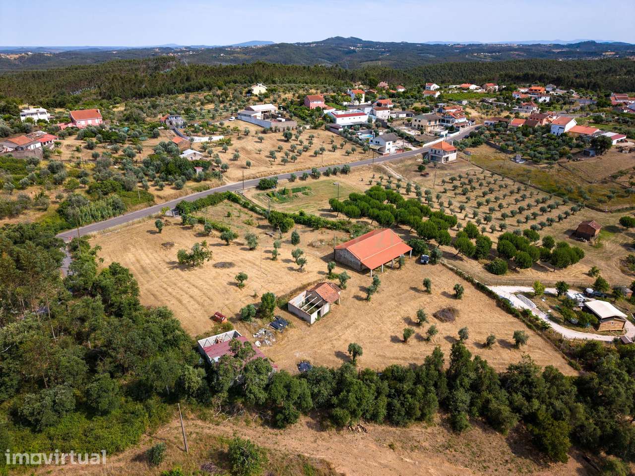Quintinha com arquitetura aprovada, 7.160 m² e proximidade à Albufeira - Grande imagem: 4/26
