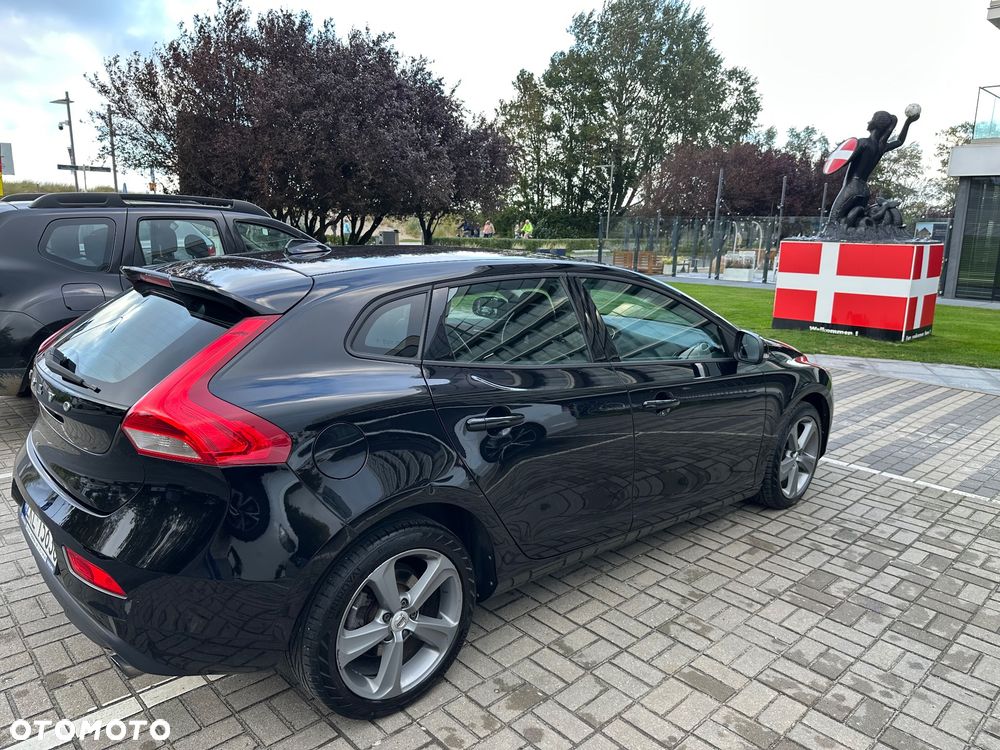 Volvo V40 D3 Drive-E Momentum - 19