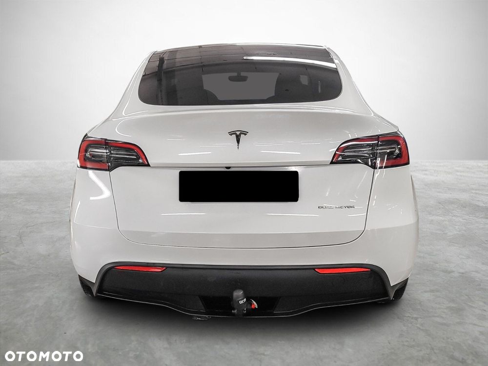Tesla Model Y Long Range AWD - 3