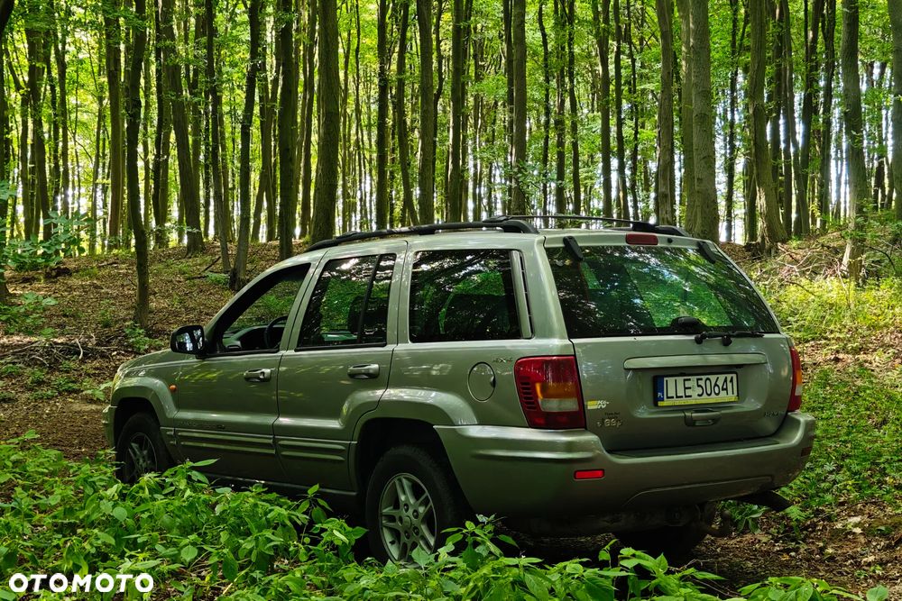 Jeep Grand Cherokee - 16