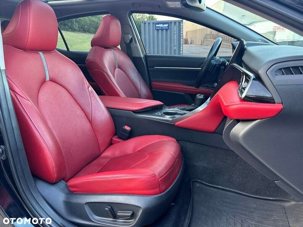 Toyota Camry 2.5 Hybrid Comfort CVT - 10