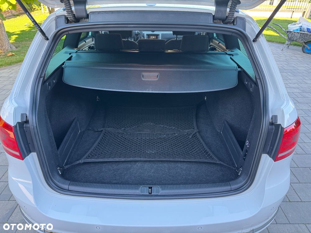 Volkswagen Passat 2.0 TDI Highline R-Style DSG - 18