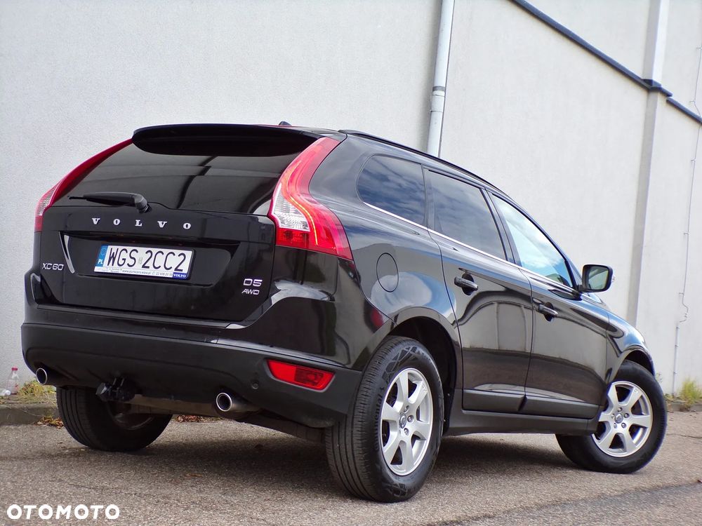 Volvo XC 60 D5 AWD Momentum - 4