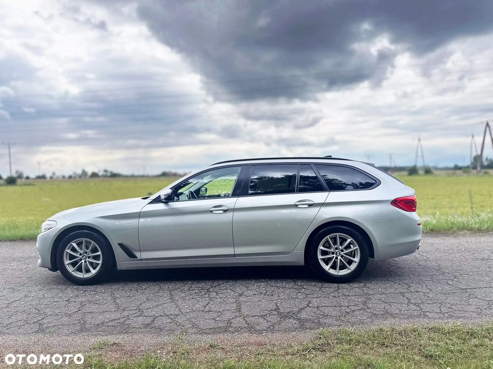 BMW Seria 5 520d Sport Line - 6