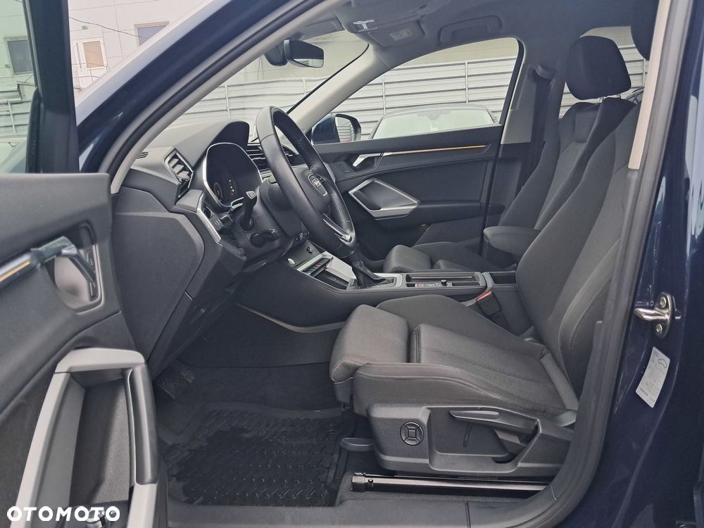 Audi Q3 Sportback - 12