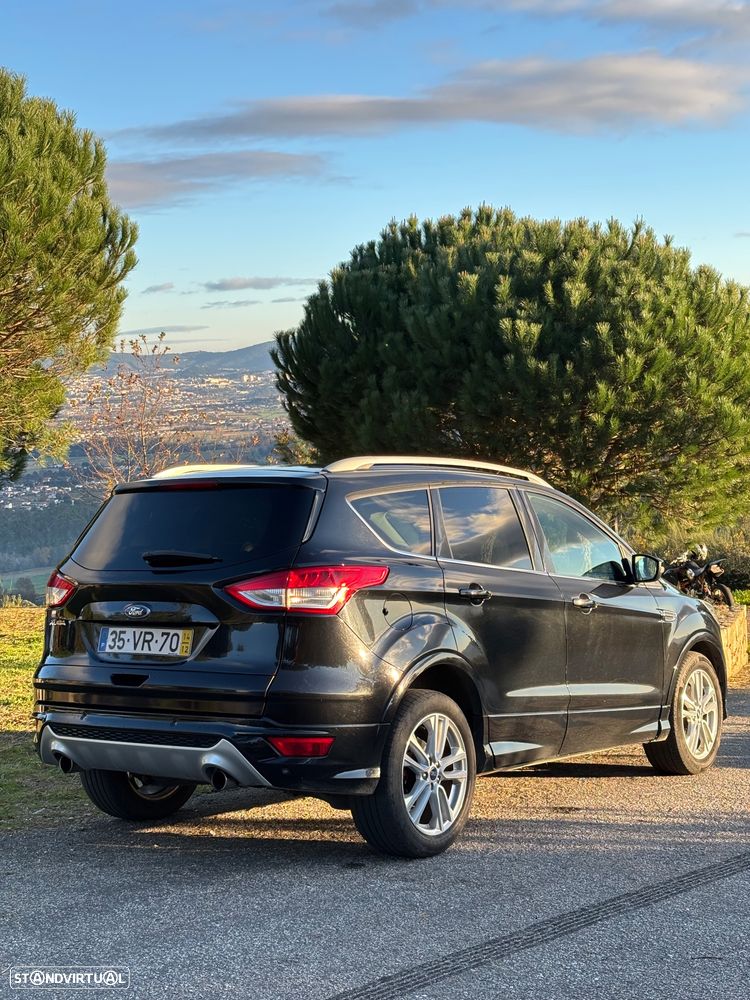 Ford Kuga 2.0 TDCi 4x4 Titanium - 4
