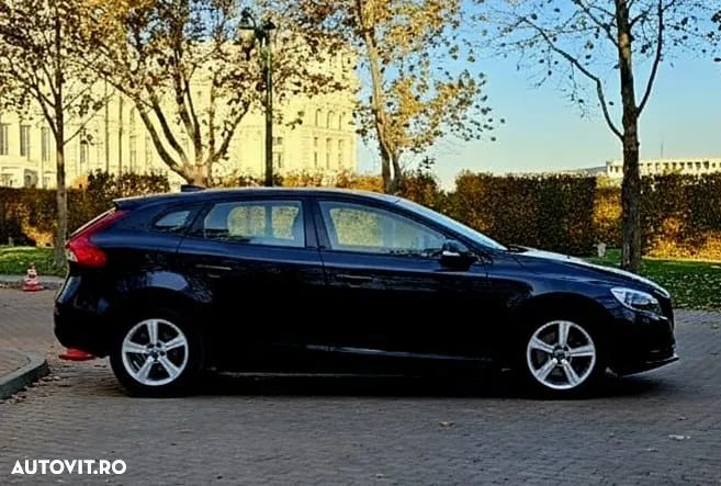 Volvo V40 D2 Momentum - 12