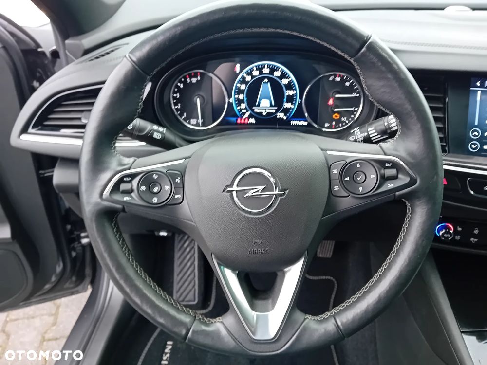 Opel Insignia - 26