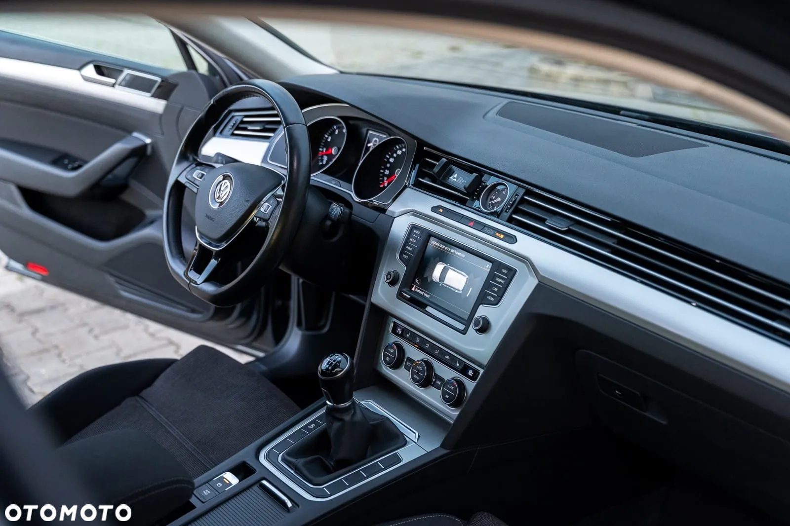 Volkswagen Passat - 11