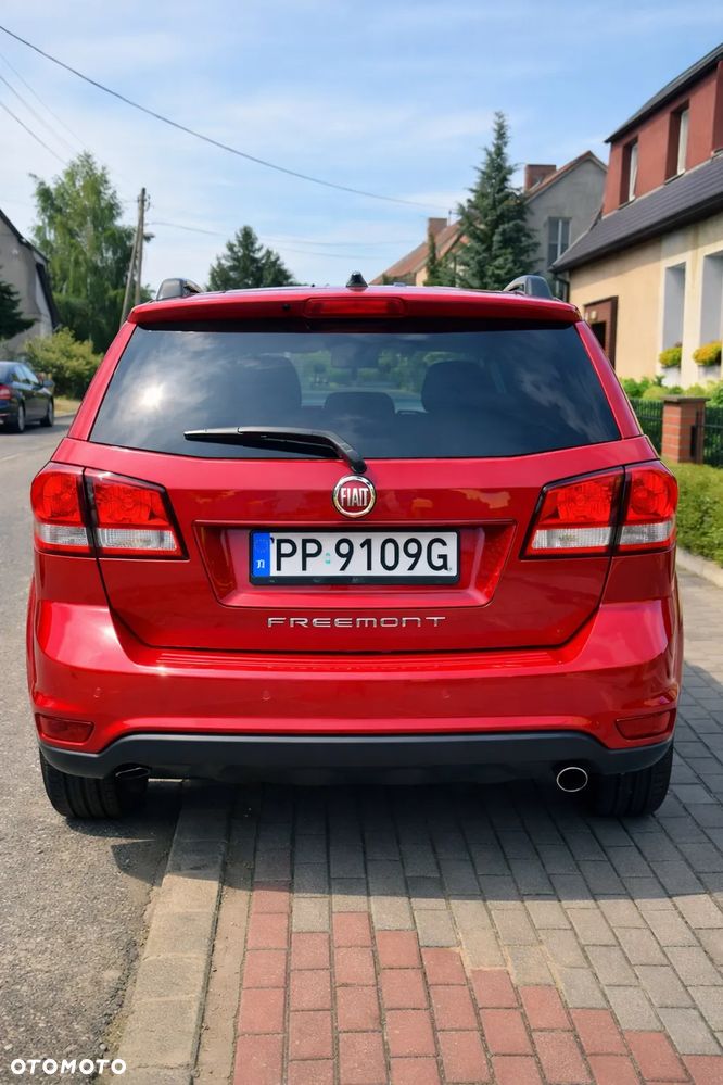 Fiat Freemont 2.0 Multijet Lounge AWD - 4
