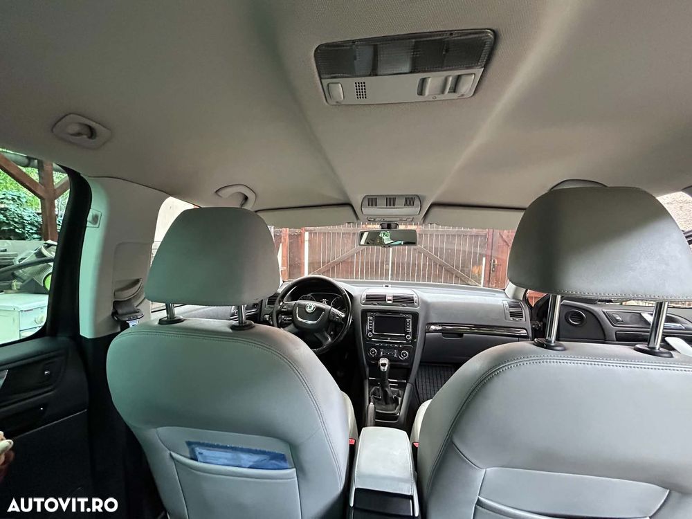Skoda Octavia 2011 photo 4
