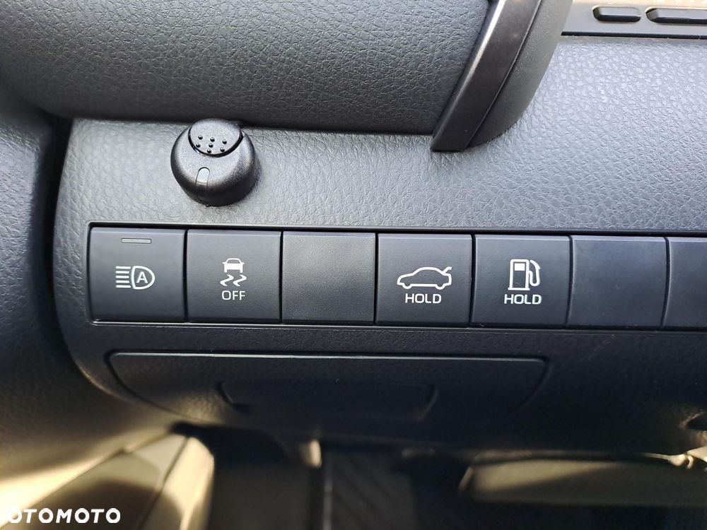 Toyota Camry 2.5 Hybrid Comfort CVT - 23