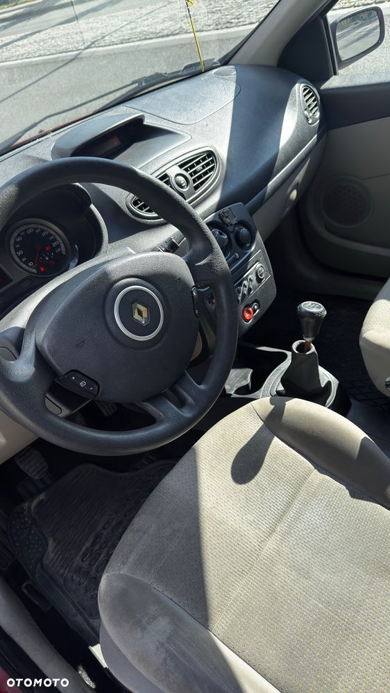 Renault Clio 2004 photo 5