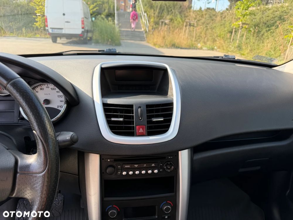 Peugeot 207 1.6 HDi Trendy - 23