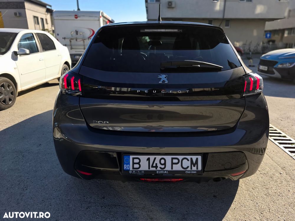 Peugeot 208 - 6