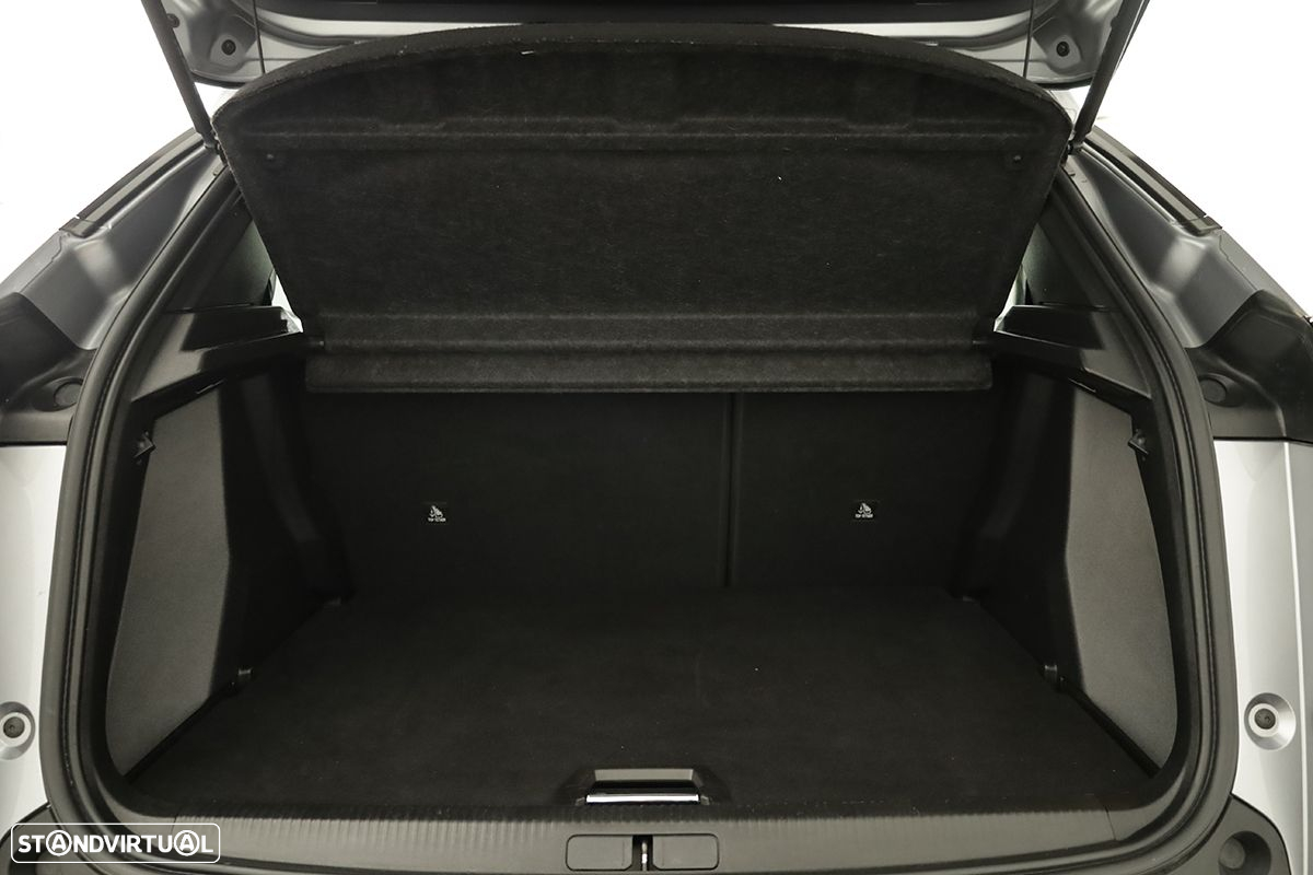 Peugeot 2008 1.2 PureTech Allure EAT8 - 23