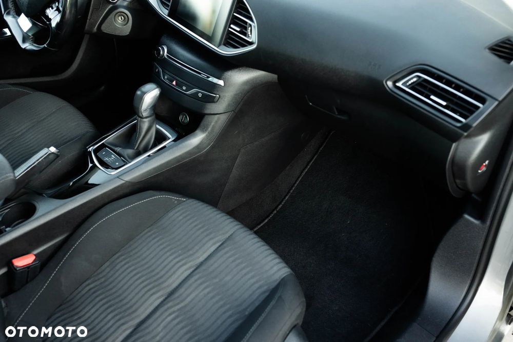 Peugeot 308 1.6 BlueHDi Active S&S - 25