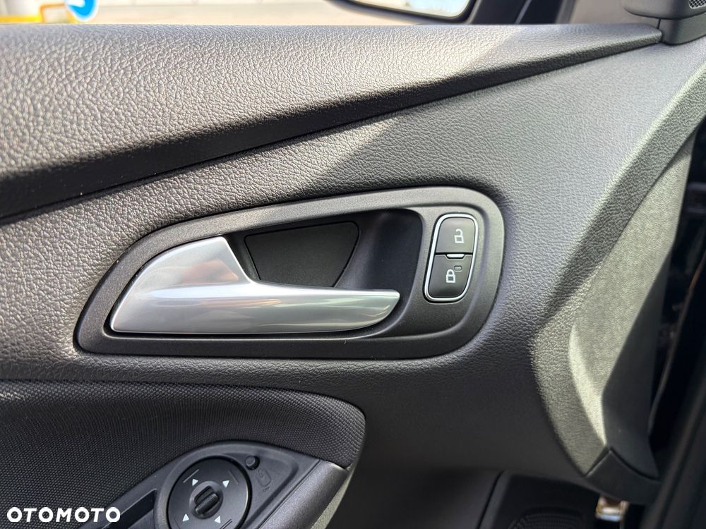 Ford Focus 1.0 EcoBoost Start-Stopp-System ST-LINE DESIGN - 16
