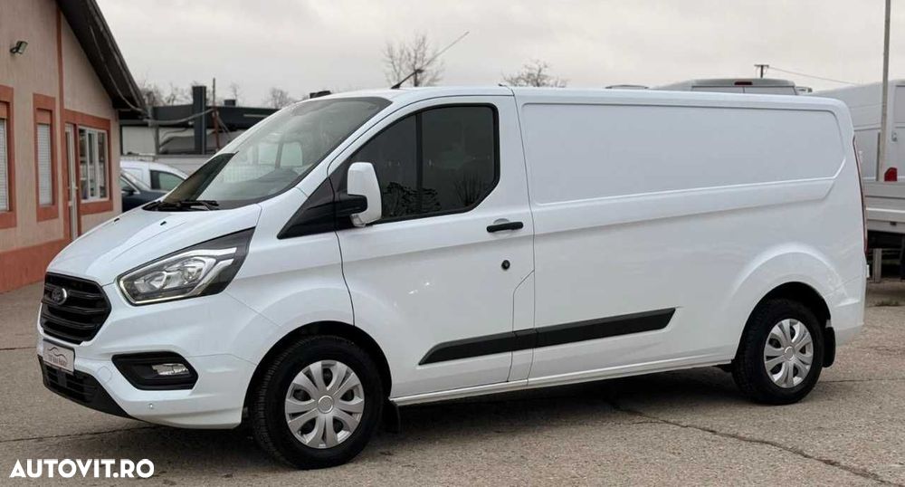 Ford TRANSIT CUSTOM - 3