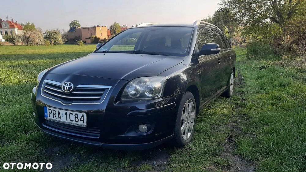 Toyota Avensis 2.2 D-CAT Premium - 1